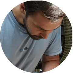 Luthier Balazs Prohaszka